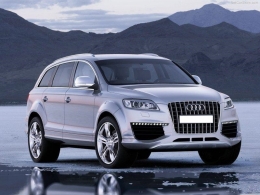 Audi Q7 (sau similar)