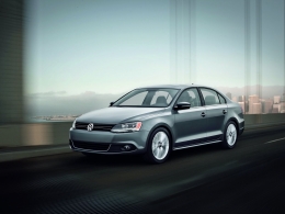 VW Jetta (sau similar)