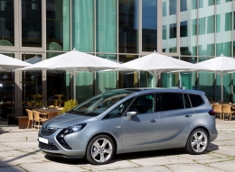 Opel Zafira (6+1 locuri) (sau similar)