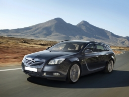 Opel Insignia  (sau similar)